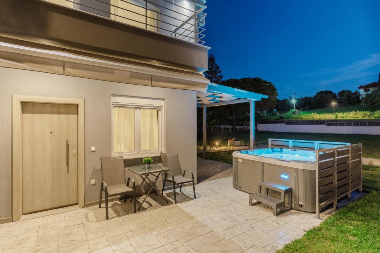 V Luxury Apartments Posidi Экстерьер фото